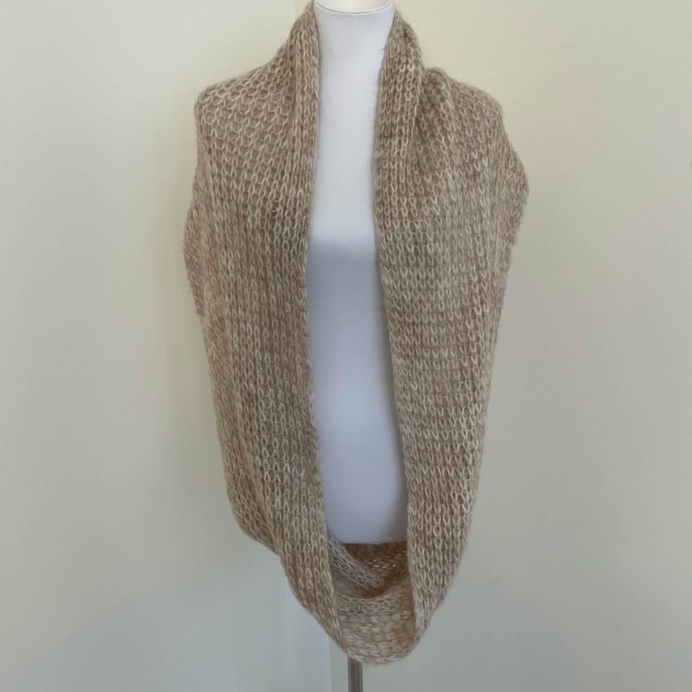 NWT Cotton On Beige Knit Infinity Scarf - Picture 5 of 6